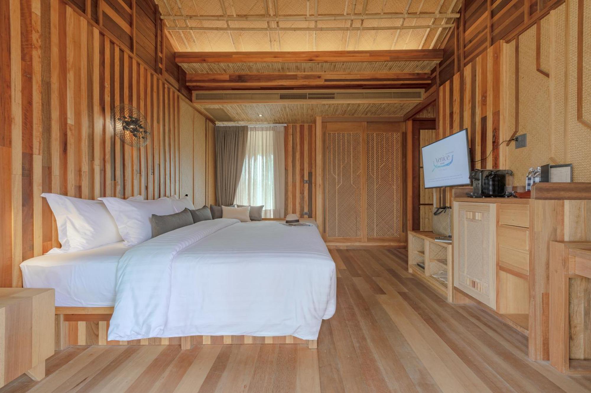 Venice Hotel Krabi town